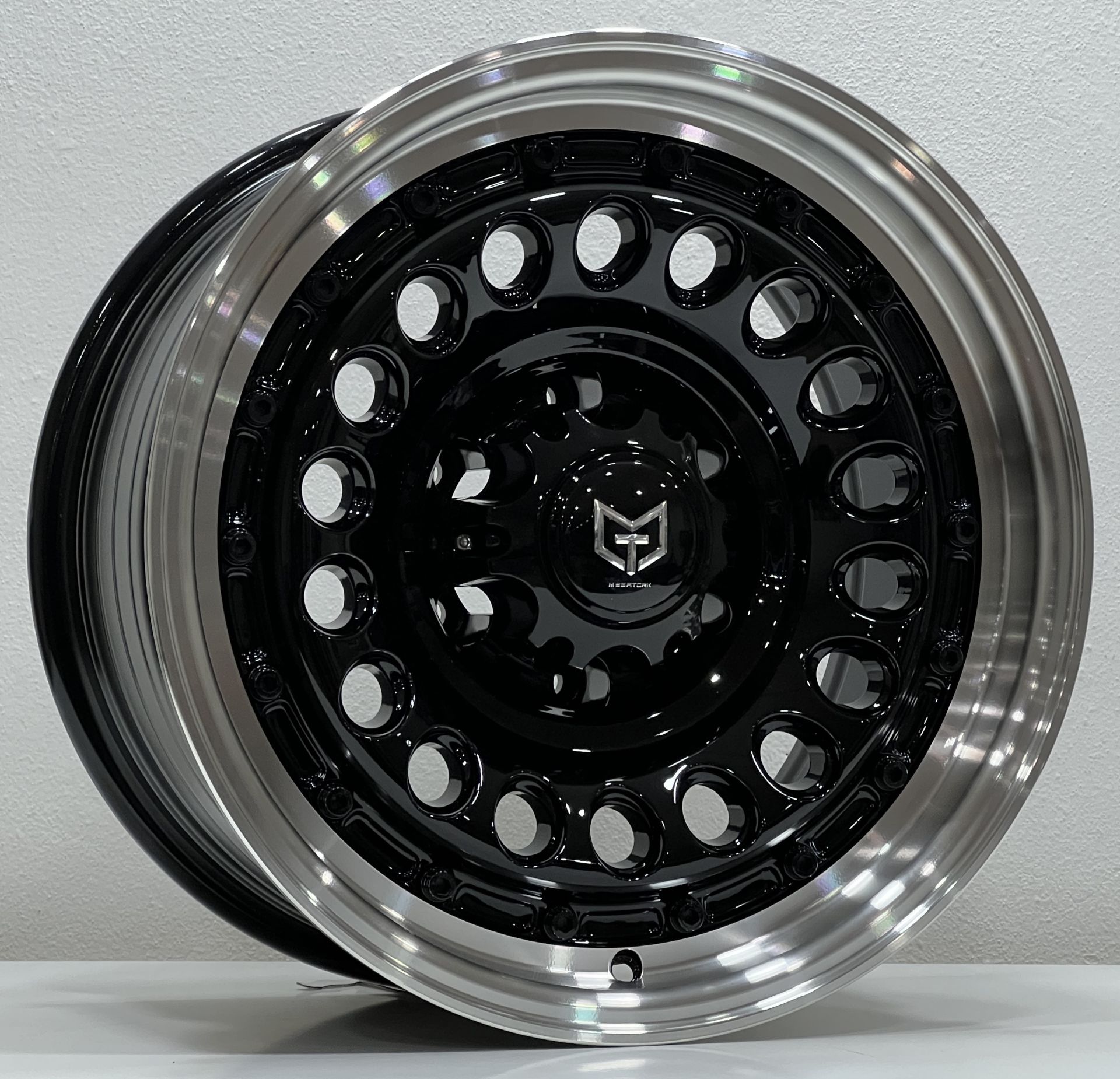 Tork 2846 17X9.0  6X139.7 ET-15  Black / Lip Machined